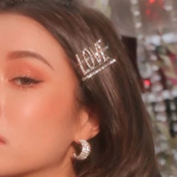 Accessories - Love hair pin